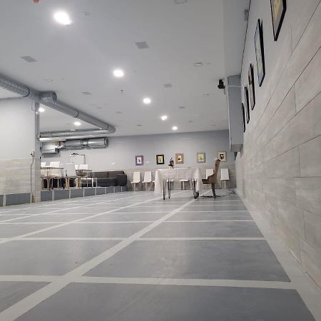 Betariel'Com Akh University Wina Bagian luar foto